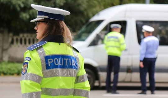Mandat european de arestare, pus în aplicare de poliţişti. Acuzaţii de înșelăciune şi falsificare de documente