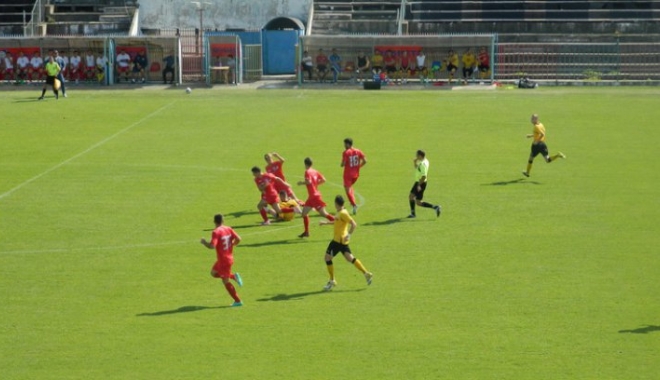 Fotbalist de 23 de ani, stop cardio-respirator în timpul meciului - bih2cralesd12923300-1492886469.jpg