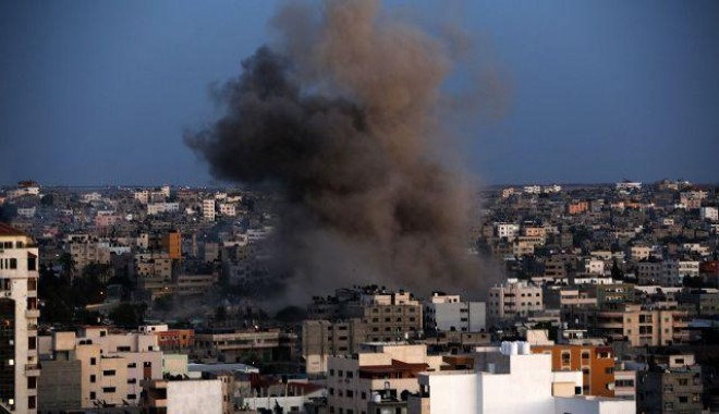 VIDEO: Un cartier din Gaza, distrus complet în numai o oră - bilantingrijoratorinurmabombarda-1406721740.jpg