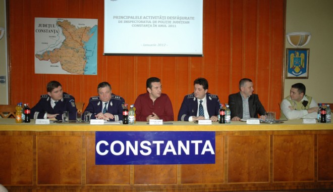 Cum vor ține piept polițiștii tăvălugului de infracțiuni din 2012? - bilantipjconstanta-1327690175.jpg