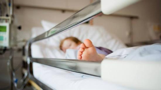 Apel urgent către constănțeni. O fetiță de doar zece zile are nevoie de sânge - birocratiapoateucideuncopilbolna-1503474715.jpg