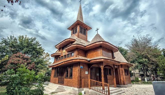 Biserica cu hramul Sf. Antonie cel Mare va fi, duminică, sfințită - biserica-1431013413.jpg