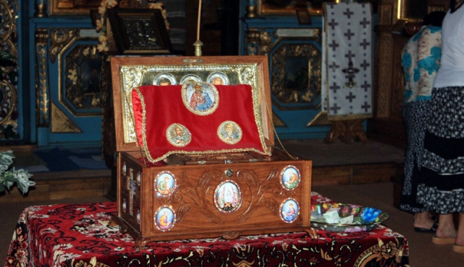 Moaștele Sf. Andrei  au fost aduse spre închinare la Constanța - biserica-1503678740.jpg