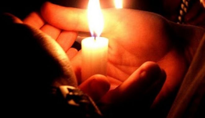 Joia Mare. A fost sfințită pâinea ce va fi împărțită de Înviere - biserica-1587113509.jpg
