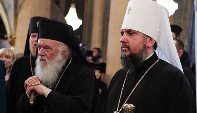 Biserica Ortodoxă Greacă îndeamnă credincioșii să se vaccineze anti-Covid: „Vaccinurile nu conțin microcipuri” - biserica-1626858454.jpg