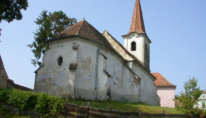 Biserica Evamghelică din Viișoara găzduiește Colonia artiștilor, în Noaptea Albă a Galeriilor 2021 - biserica-1634131973.jpg