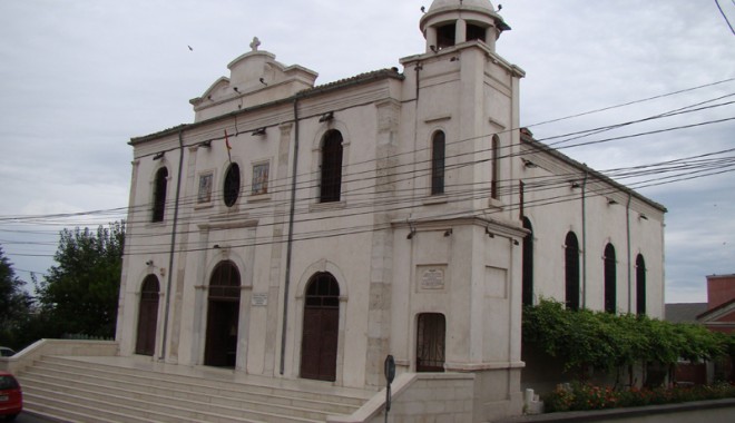 Biserica Greacă din Constanța își sărbătorește hramul - bisericagreaca-1344007202.jpg