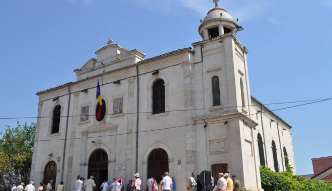Sărbătoare la Biserica Greacă - bisericagreaca-1440502125.jpg