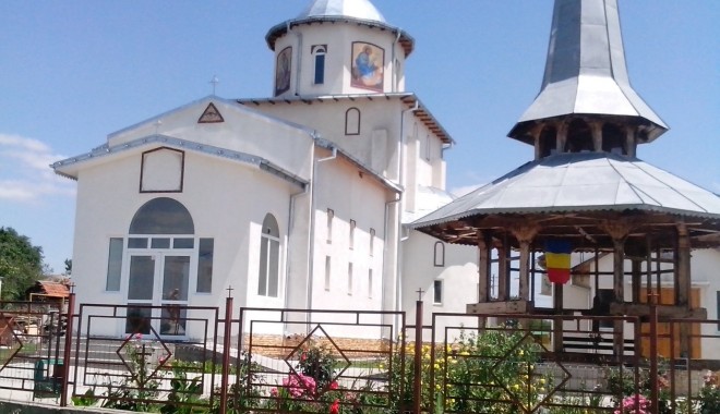 Sfințirea bisericii din Negru Vodă, astăzi - bisericanegruvoda-1379835180.jpg