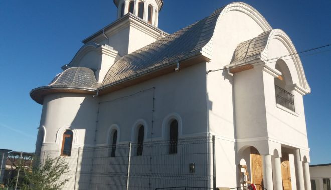 Eveniment important pentru creștinii din Năvodari - bisericapeninsula-1537426511.jpg