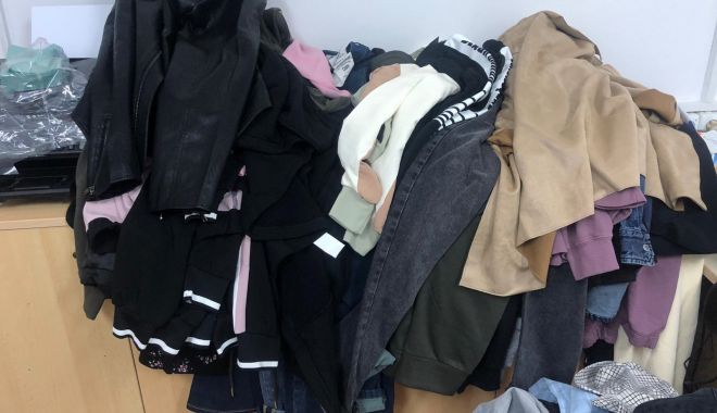 Arestați deoarece furau haine din mall-uri și le vindeau la jumătate de preț - bisnitariarestati-1614713325.jpg
