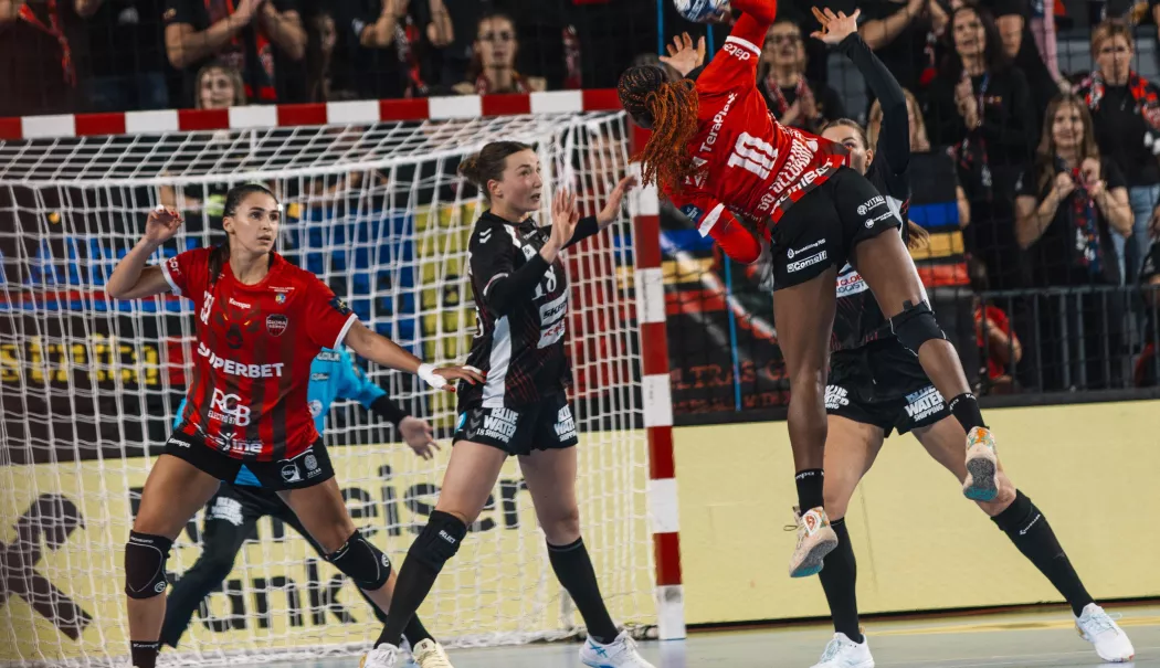 Gloria Bistrița, învinsă acasă, în Liga Campionilor la handbal feminin - bistrita-1768127480.webp