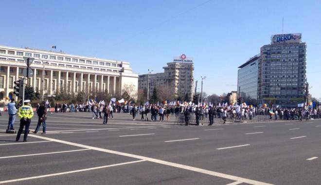 Miting PMP: manifestanții cer demisia premierului Ponta - bix2bd0iyaacrwf1-1433677068.jpg