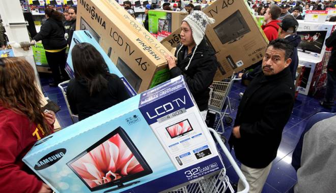 Black Friday, mega-reduceri sau super-păcăleli? Cum să nu iei țeapă de la comercianți - blackfriday-1447867421.jpg