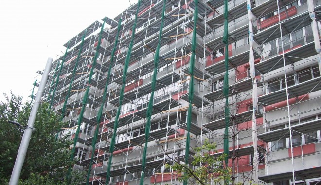 Certificatul de performanță energetică al clădirii, obligatoriu în tranzacțiile imobiliare - bloc-1334782610.jpg