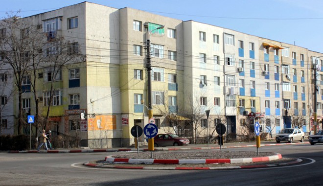Unde și la ce prețuri vor să-și cumpere apartamente bogații și săracii Constanței - bloc-1382113059.jpg