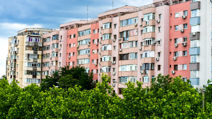 Ce amenzi riscă în 2026 cei care vor face gălăgie în bloc - bloc-1767083668.webp