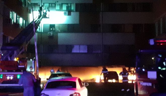 ISU a activat planul roșu în Constanța. 250 de oameni AU FOST EVACUAŢI DINTR-UN BLOC CARE A LUAT FOC - bloc2d2a214d91d6486db84b274cfa64-1639632325.jpg