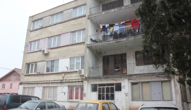 Prețurile apartamentelor vechi din Constanța vor scădea și mai mult - bloccartierulcet-1360171549.jpg