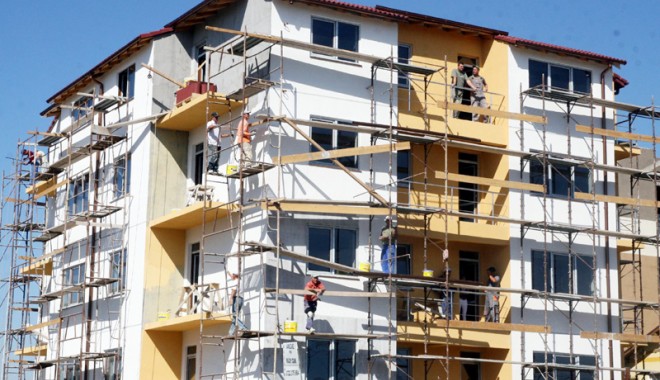 Ce dilemă îl macină pe primarul Constanței - blocconstructiemuncitori128-1315410435.jpg