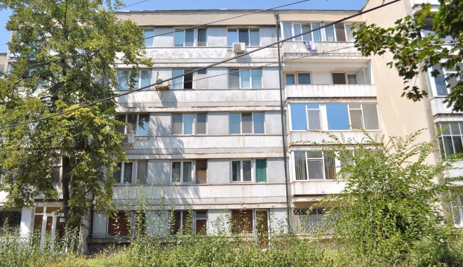 RAJA. 19 asociații de proprietari cu datorii, amenințate cu debranșarea - blocuri-1362996308.jpg