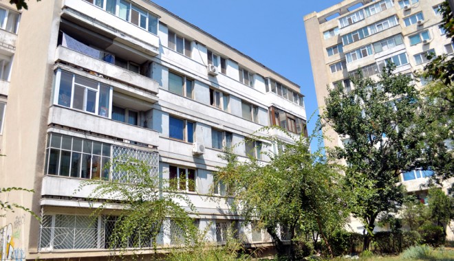 Unde găsim cele mai ieftine garsoniere în Constanța - blocuri20-1345040430.jpg
