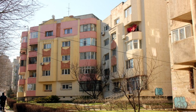 Apartamente din Constanța care au ținut piept perioadei de recesiune - blocuri3-1383158770.jpg