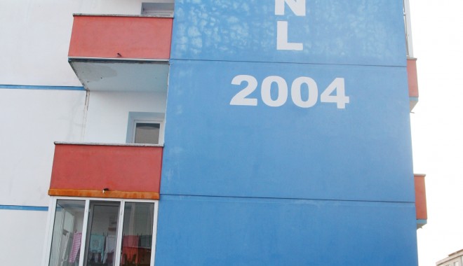 Încă o bancă oferă credite pentru achiziționarea de locuințe prin ANL - blocurianlpoarta6fotoadi6-1382955594.jpg