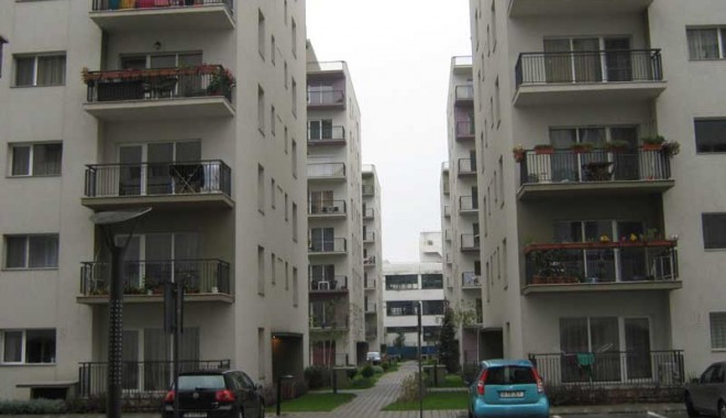 Casele de la Constanța ale parlamentarilor români - blocurilitoral-1312917609.jpg