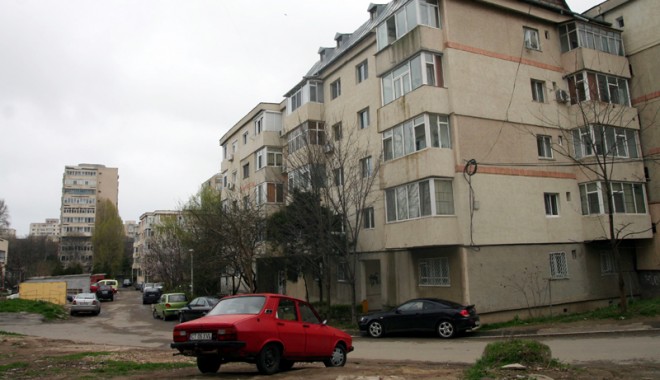 Primăria Constanța ne sare  de la numărătoare - blocuritomisnordzonapenny10-1309450141.jpg