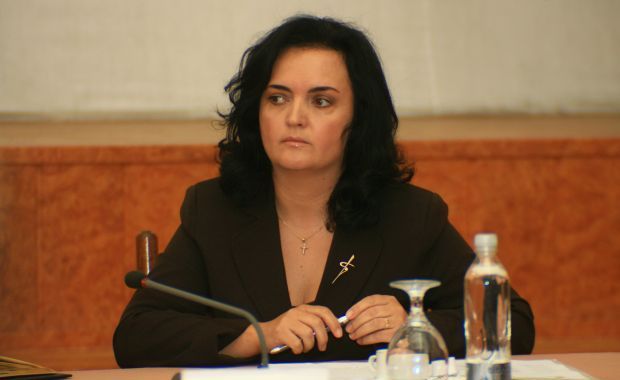 Parlamentul respinge numirea Narcisei Iorga ca membru în CNA - blogmedia14002696076159-1417616689.jpg