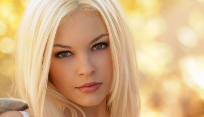 Blondele sunt gură spartă - blondesecret-1450453641.jpg