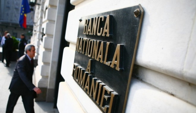 Rezervele valutare ale României au crescut cu 1.449 milioane euro - bnroctavganea-1325590322.jpg