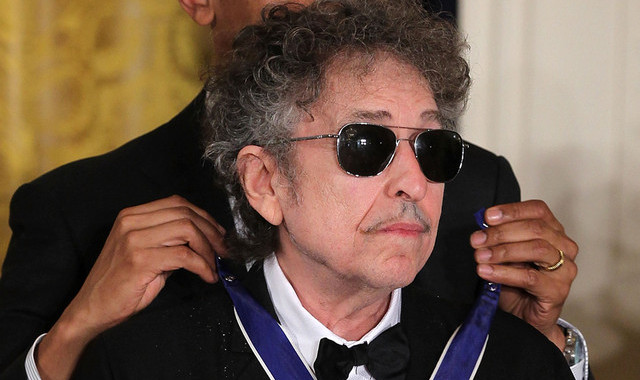 Bob Dylan nu vorbește cu cei care i-au acordat Premiul Nobel - bobdylan1-1476719967.jpg