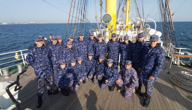 Bobocii de la Școala Militară de Maiștri Militari, la prima ieșire pe mare - bobocilascoala-1573680506.jpg