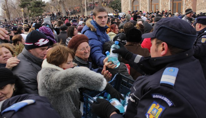 Peste 200 de jandarmi constănțeni, la datorie de Bobotează - boboteaza2-1388913132.jpg