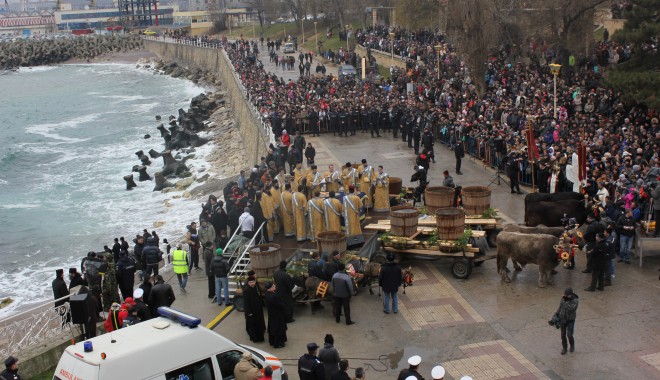 Boboteaza la malul mării - boboteaza201210-1357213019.jpg
