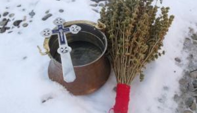 Administrația locală din Ovidiu, pregătiri pentru Bobotează - boboteaza5hzolq7n01-1483565432.jpg
