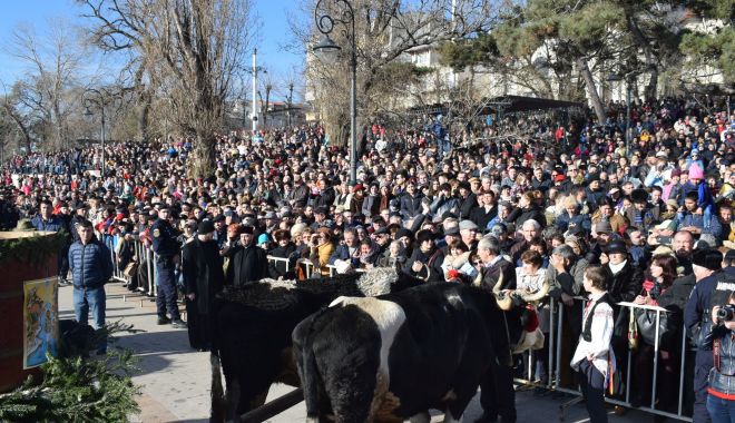 Mobilizare a forţelor de ordine, pentru Bobotează, la Constanţa. “Pot participa, în siguranţă, în jur de 3.000 de persoane!” - boboteazacazino201820-1609838456.jpg