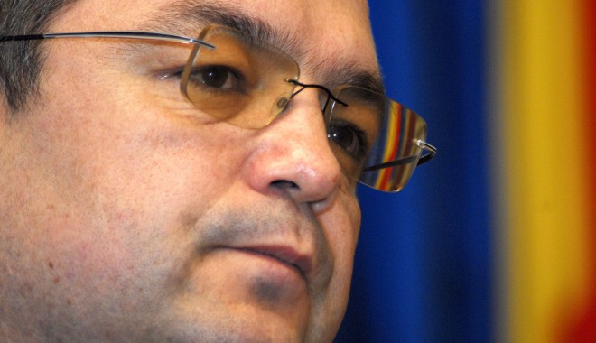 Emil Boc spune că regionalizarea trebuie făcută în acest an - boc-1358948660.jpg