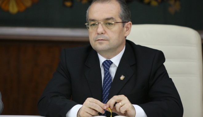 Emil Boc spune că Monica Macovei ar fi un candidat excepțional la prezidențiale - boc13401058141357834311-1361970952.jpg
