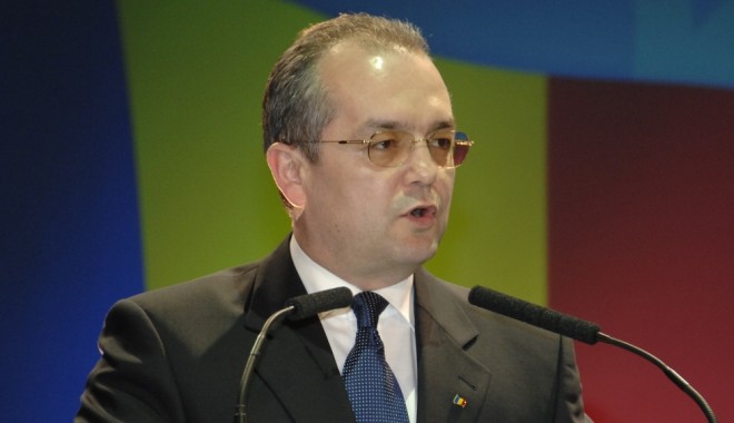 Emil Boc, mai bine cotat decât Vasile Blaga - boc1362344699-1368477356.jpg