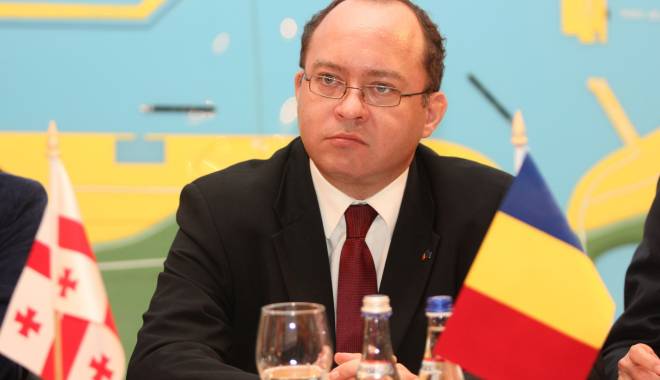 Ministrul Bogdan Aurescu participă la reuniunea CAE - bogdanaurescu3-1429513900.jpg