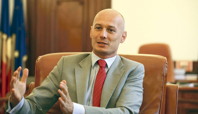 ȘPAGĂ DE MILIOANE DE EURO. Viceguvernatorul BNR, Bogdan Olteanu, reținut de DNA - bogdanolteanu-1469774079.jpg