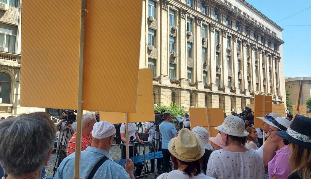 Bolnavii de cancer dau în judecată statul român. Pacientă: "Mi-am vândut casa ca să pot cumpăra medicația"