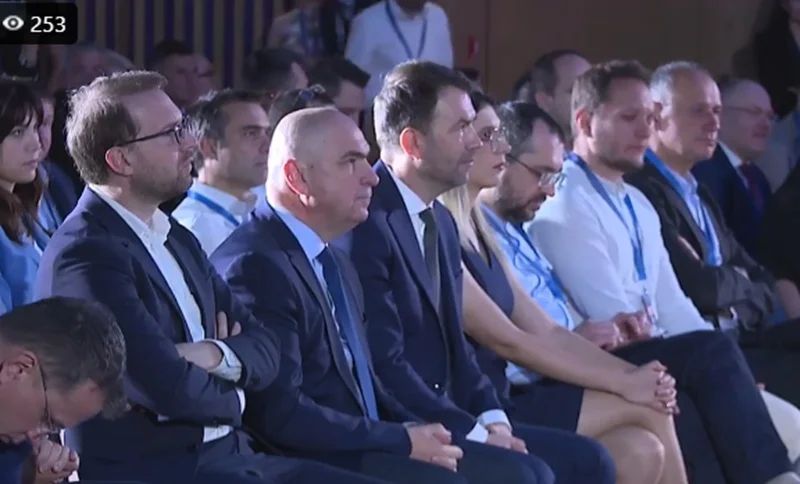 Ilie Bolojan, la Congresul USR: "Vremea vorbelor a trecut şi în faţa noastră stă vremea faptelor!"