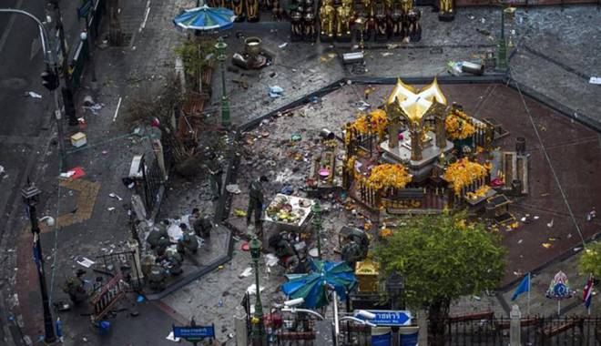 Doi suspecți în atentatul de la Bangkok s-au predat - bomba-1440082259.jpg