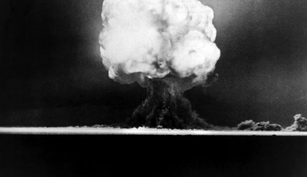 16 iulie: A avut loc primul test nuclear - bomba-1752650521.jpg