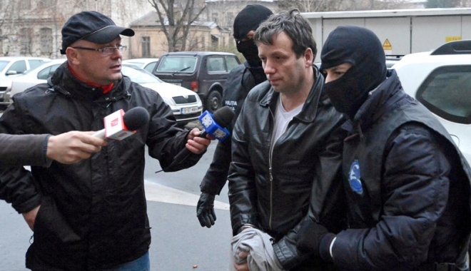 BOMBĂ! Hackerul român GUCCIFER, mort în celula sa înainte de interogatoriul FBI? - bombaguccifer-1467808717.jpg