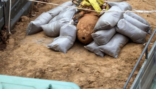 Bomba găsită în Salonic a fost neutralizată. Cei 72.000 de greci evacuați s-au întors la casele lor - bombasalonic2683x1024-1486980319.jpg